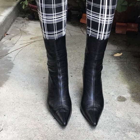 Vintage black Gucci pebble leather booties - Picture 6 of 14